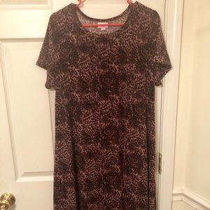 Large lularoe leopard print Carly- Unicorn Alert!
